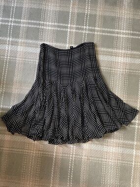Dana Buchman 100% silk polka dot skirt 12